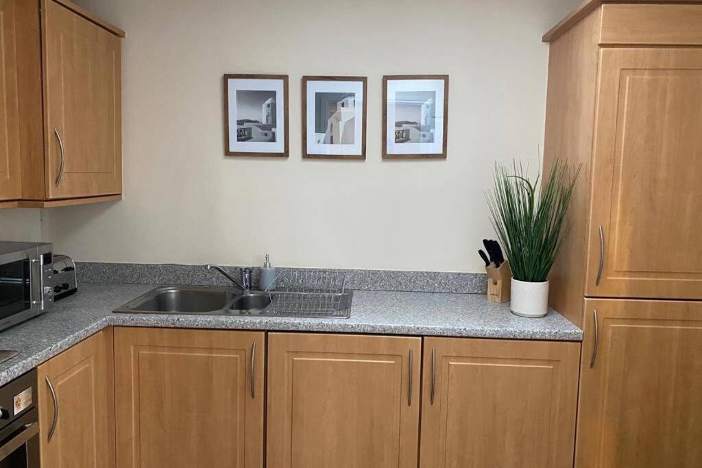 Alicia Newport By Mia Living 2 Bedroom Apartment With Dedicated Parking Экстерьер фото